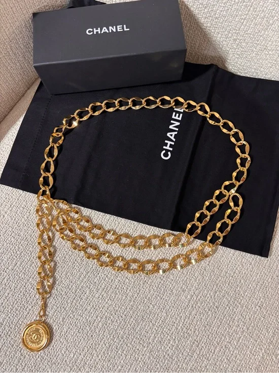 Authentic CHANEL vintage gold plated chain links double belt 75cm