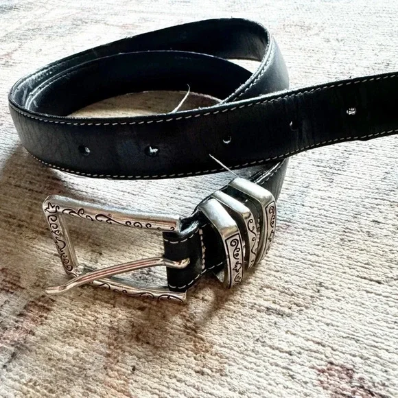 Vintage Italian Genuine Leather Belt Silver Design Style Medium Casual Corner