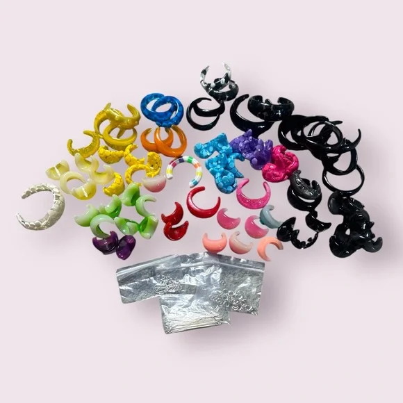 Large 80 Piece Plus Hardware Plastic Colorful Earring Making Kit