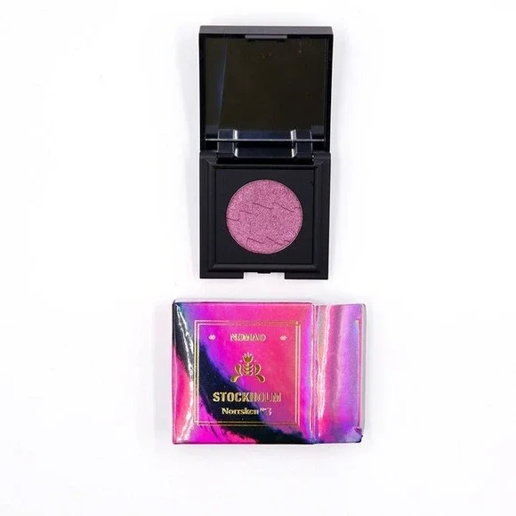 Nomad - Stockholm Nordic Lights Intense Eyeshadow Norrsken No 3 - .08 oz / 2.2 g
