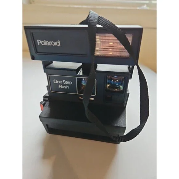 Polaroid 600 One Step Close Up - Instant Film & Flash Tested Camera-Untested