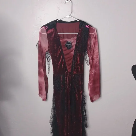 Spider witch costume‎