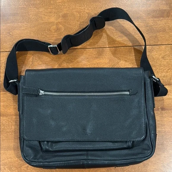 Black Leather Men's Messenger Bag