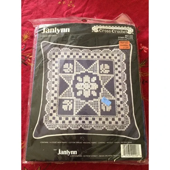 Janlynn‎ Throw Pillow Cover Crochet Kit Blue Star White Cottage Core Embroidery
