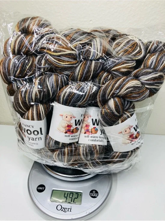 10 NEW Fancy Wool Yarn 490+g 85% Australian Wool 10% Camel 5% Anti-Pilling Fiber