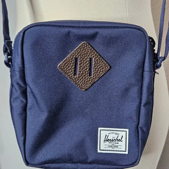 Herschel Supply Co Heritage Shoulder Bag Navy Blue Crossbody Messenger Bag