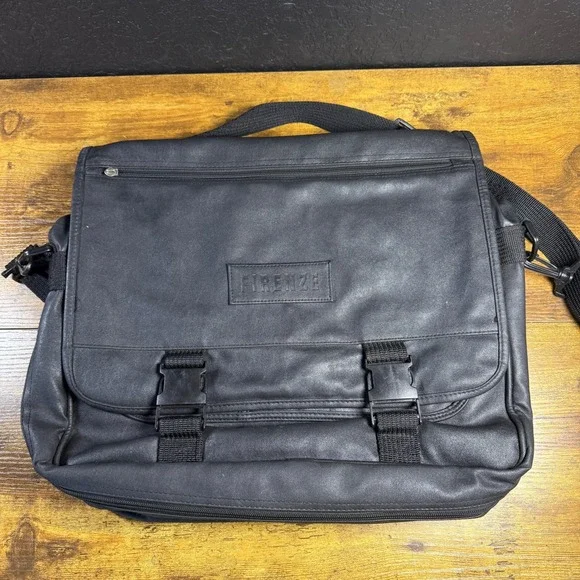 Firenze Messenger Bag Black‎ Synthetic Leather Briefcase Unisex OS