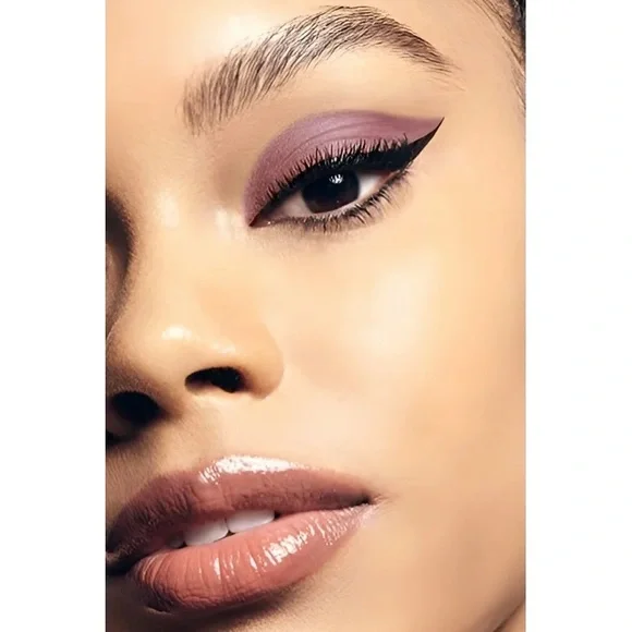 Stila Suede Shade Bust a Mauve Liquid Eyeshadow