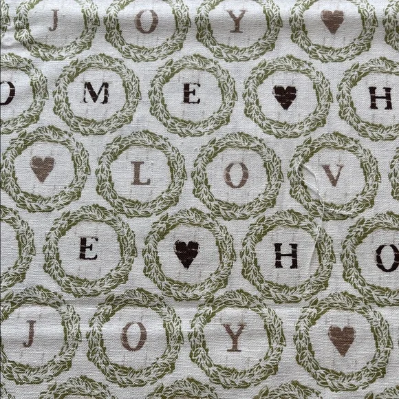 Home & Love Wreath Print Cotton Fabric 1 Yard 24” by 44” Approximately