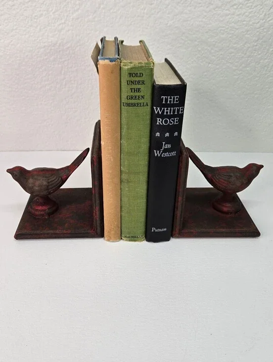 Vtg Cast Iron Songbird Sparrow Bookends Pair Red Paint Country Shelf Art Statues