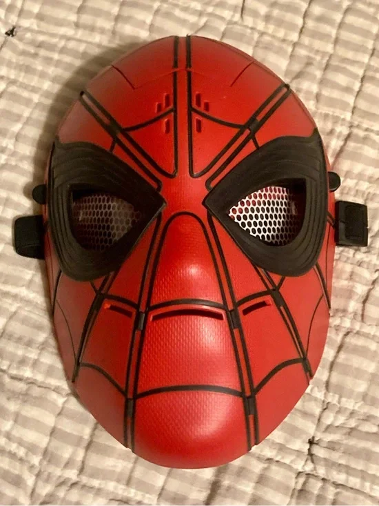 2016 Hasbro Marvel Spiderman Homecoming Spider Sight Mask w/ Moving Eyes & Mouth