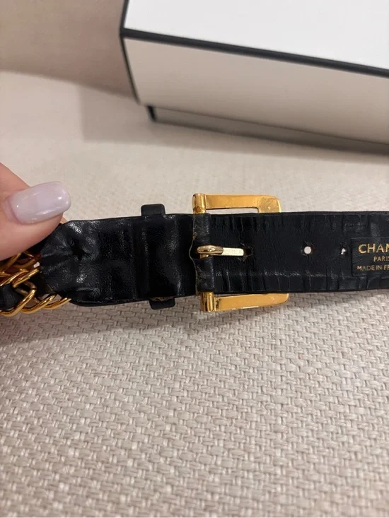 Authentic CHANEL chain link leather 75cm buckle belt