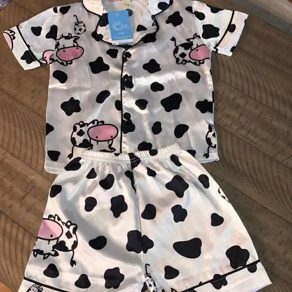 Moo 🐮 cow 🐄 Comfy Costume, sleep 😴 wear or playtime Soft poly stretch spandex