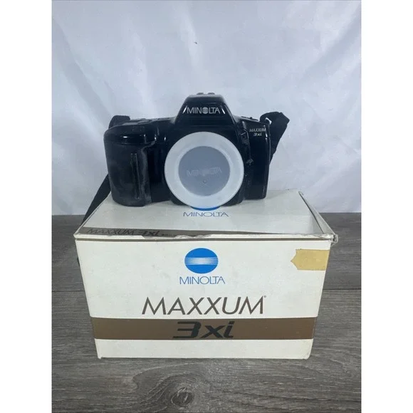 Minolta Maxxum 3xi 35mm SLR Film Camera Body & Box Only – Untested-No Battery