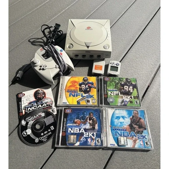 Sega Dreamcast HKT-3021 Home Video Game Console W/controller & Games VERY RARE