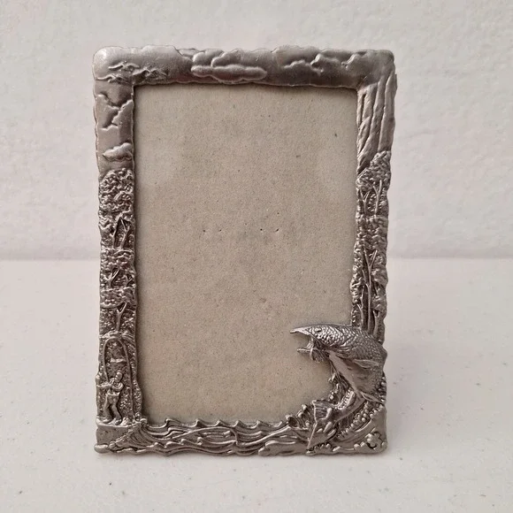 Vintage 1990's Heavy Pewter Fish Water Nature Picture Frame 5