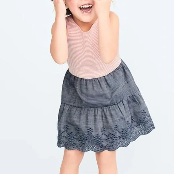 GAP Toddler Girl Sleeveless Blue Eyelet Ribbes Dress Size 4T Cotton