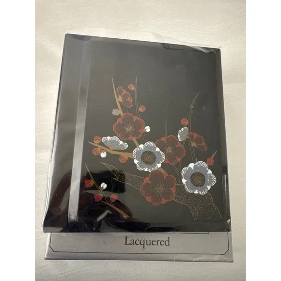 VTG 1988 Lacquered Photo Album Japanese Floral Black Red White Made in Taiwan