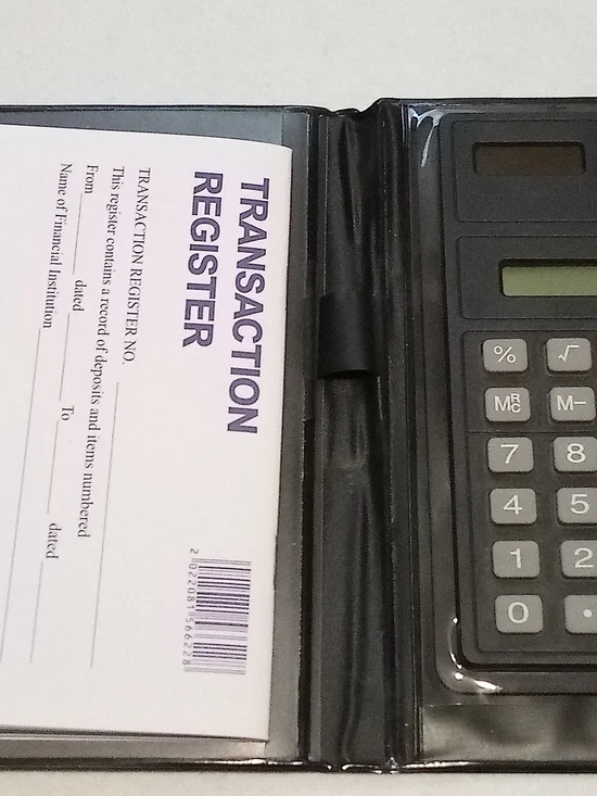 Retro Checkbook Wallet • Built‑In Calculator • Multi‑Pocket Organizer