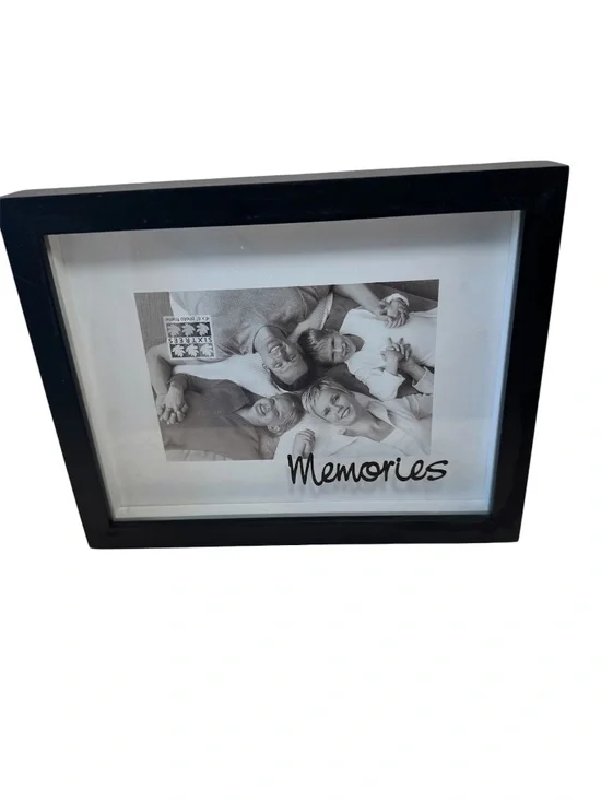 Sixtrees black memories frame with 4 x6 photo frame minimalist gallery wall