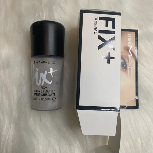 Mini MAC Prep + Prime Fix+ Primer and Setting Spray
