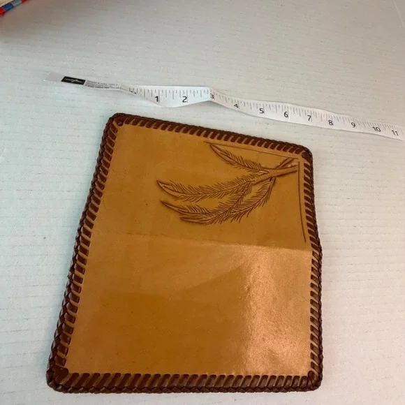 Vintage Hand Tooled Leather Checkbook Cover Floral Ferns‎ Bi-Fold Wallet