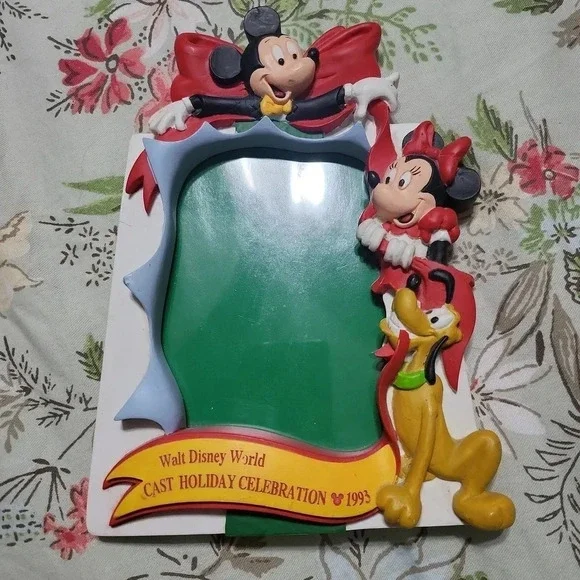 1993 Walt Disney World Cast Holiday frame