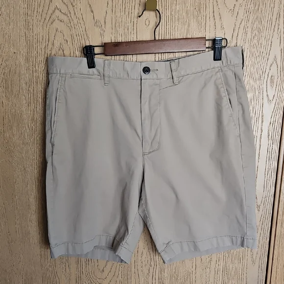 J.Crew Men's Kaki Shorts