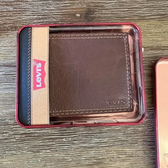 Levi's Men's Premium Leather Credit Card ID Wallet Billfold Brown 31lv1344