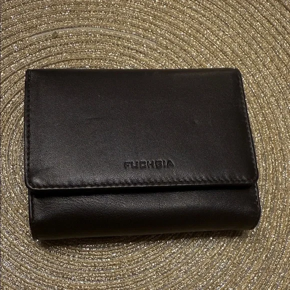 Fuchsia Paris brown Leather Clutch