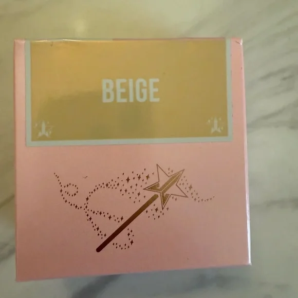 New Magic Star Luminous Setting Powder in Beige by Jeffree Star