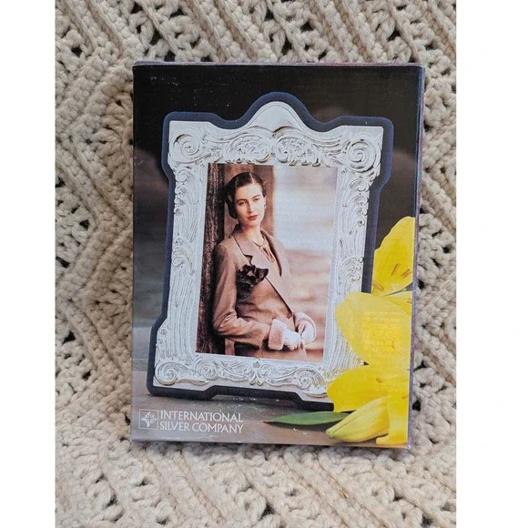 International Silver Co Silverplated Photo Frame 3.5x5 Ornate Victorian 99115335
