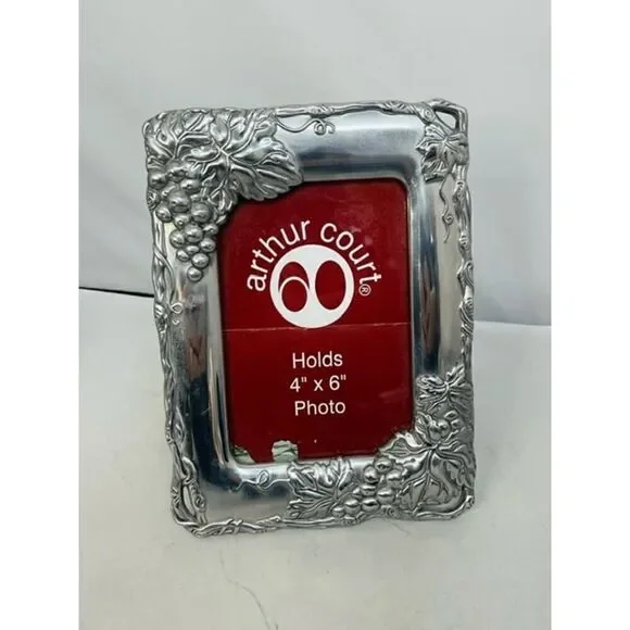 Vintage 2001 Arthur Court Silvertone Grapevine Photo Desk Frame for 4