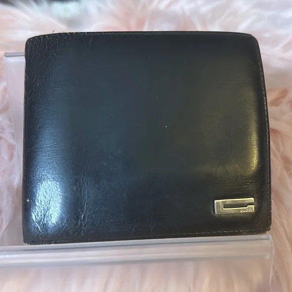 Gucci Wallet Purse Bifold Black  💯 % Authentic