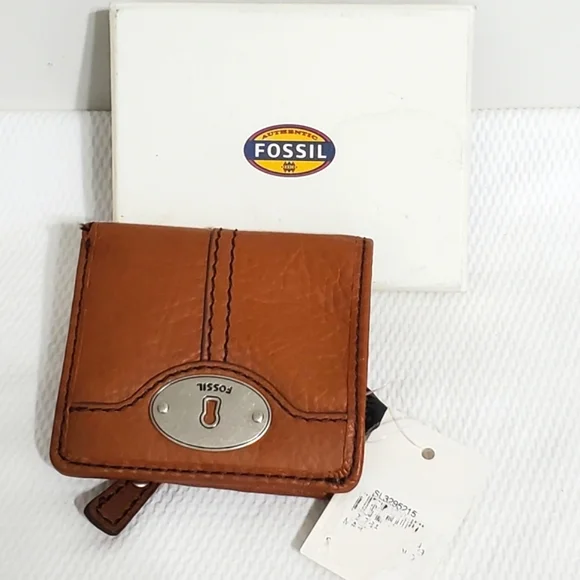 Fossil Brown Leather Billfold Wallet NEW