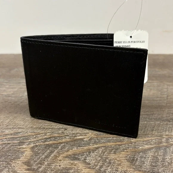 Perry Ellis Portfolio Soft Leather Passcase Wallet – Black – NWT