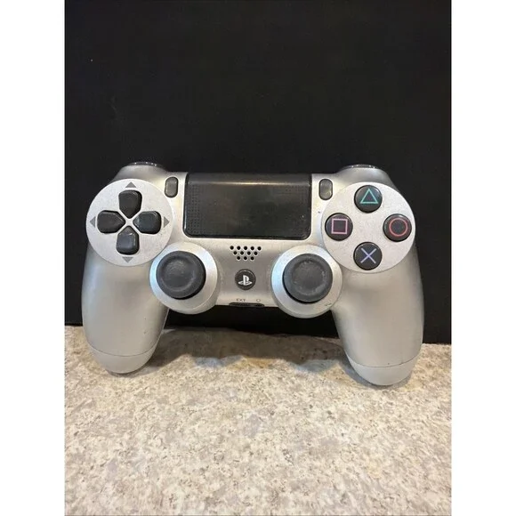 Playstation Dual Shock 4 V 2  Model CUH-ZCT2U 800 mA