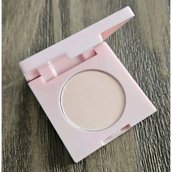 K. Voss Pixie Powder In Nolita Pressed Face Powder 2.5g Compact Travel