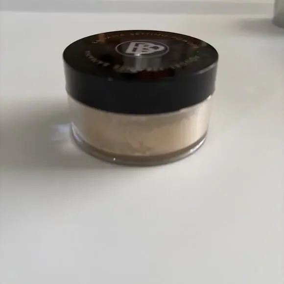 Bellapierre Banana Setting Powder Medium 4g/0.14oz Full Size Sealed Makeup