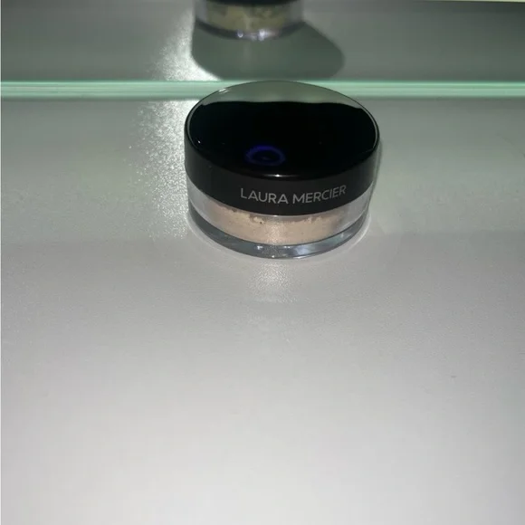 Laura Mercier Translucent Loose Setting Powder