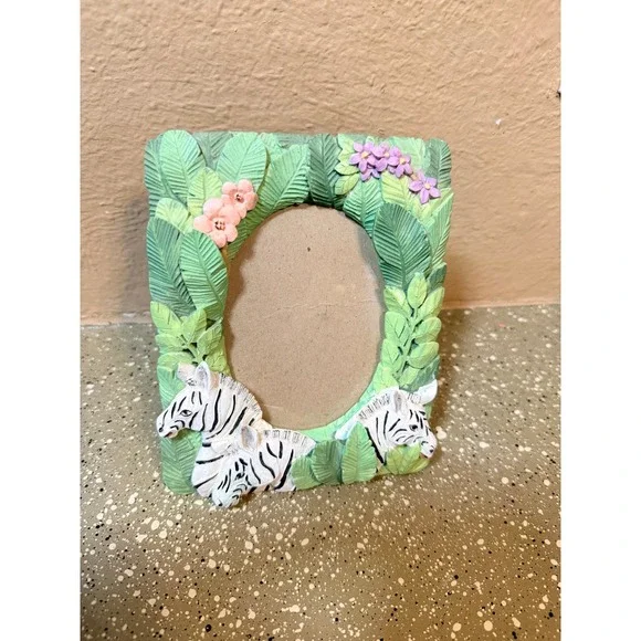 Vintage Style‎ Zebra Jungle Safari Tropical Leaf 3D Resin Picture Frame Green