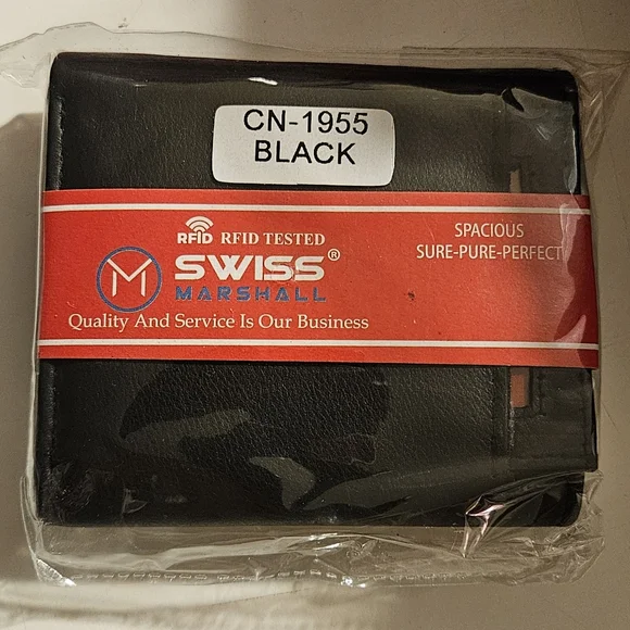 NWT Swiss Marshall RFID Tri-Fold Leather Wallet