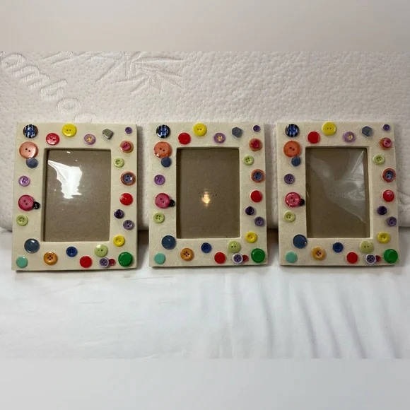 Picture frames.‎ 3. Decorated with Buttons, New Never Used