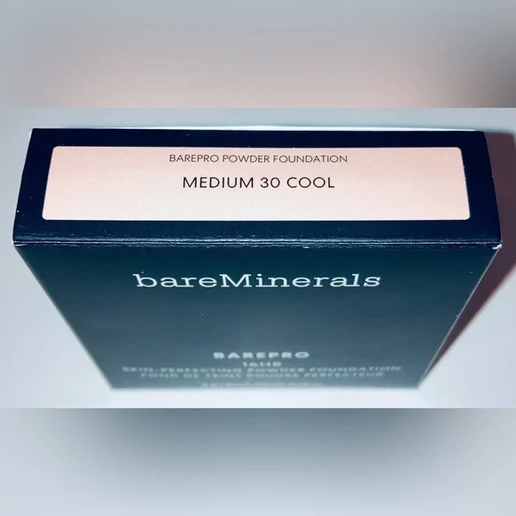 bareMinerals BAREPRO 16HR Skin Perfecting Powder Foundation- NEW! MEDIUM 30 COOL