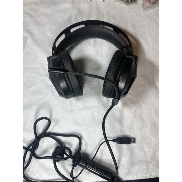 CombatWing Gaming Headset M180