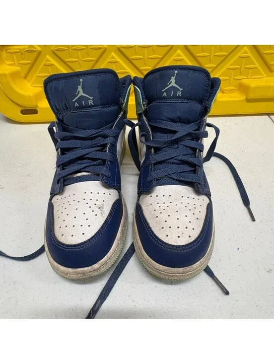 Nike Air Jordan 1 Mid GS Mystic Navy Mint Foam 554725-413 Size 6.5Y Sneakers