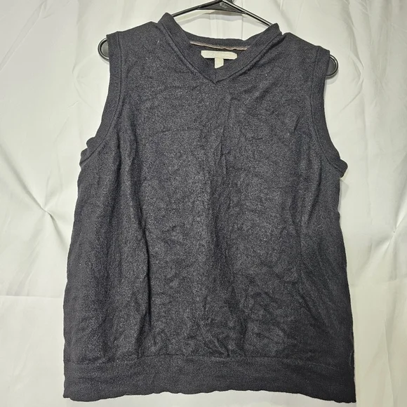 Nordstrom 100% extra fine merino wool large v neck vest