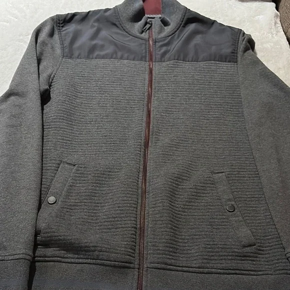 Gently Loved Gray & Burgandy  Zip-Up Sardin Quilted Jacket by Ted Baker London