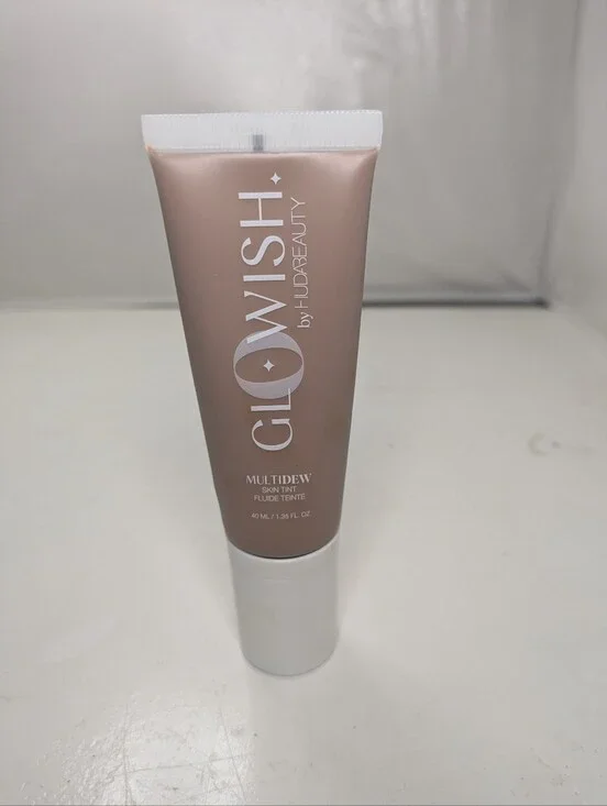HUDA BEAUTY GLOWISH Multi Dew Skin Tint 10 Deep Tan