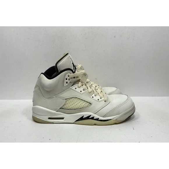 Jordan Air Jordan‎ 5 Retro SE GS Sail Black Leather 6.5Y / Womens 8 FQ3682-100